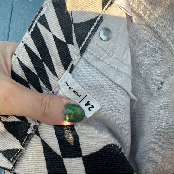 Pacsun black and white pattern mom jeans - Picture 7 of 7